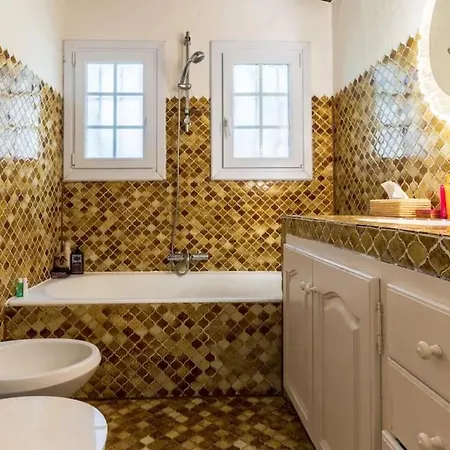 St-tropez/ramatuelle : 5br Avec Piscine Apartment Saint-Tropez